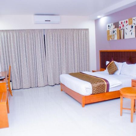 Hotel Platinum Kinshasa Exterior foto